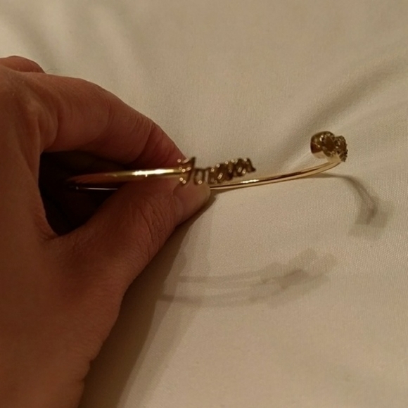 Jewelmint pair of Gold bracelets - Picture 6 of 6